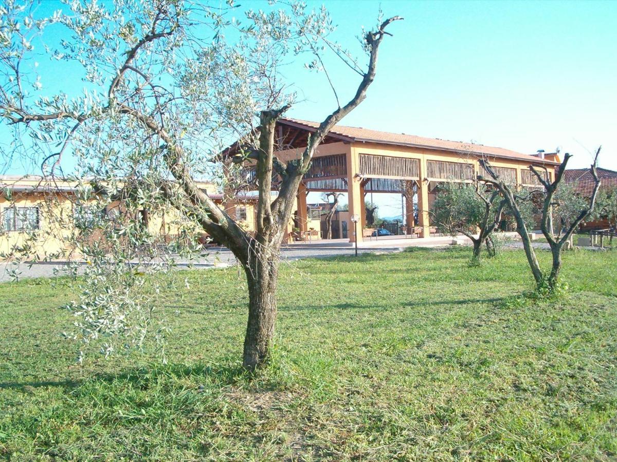 הוילה Foce del Sele Agriturismo Il Borghetto מראה חיצוני תמונה